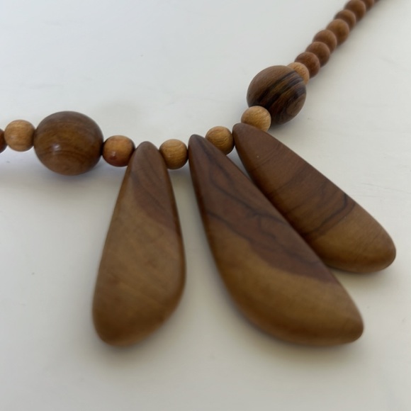Wooden Necklace - Picture 4 of 4